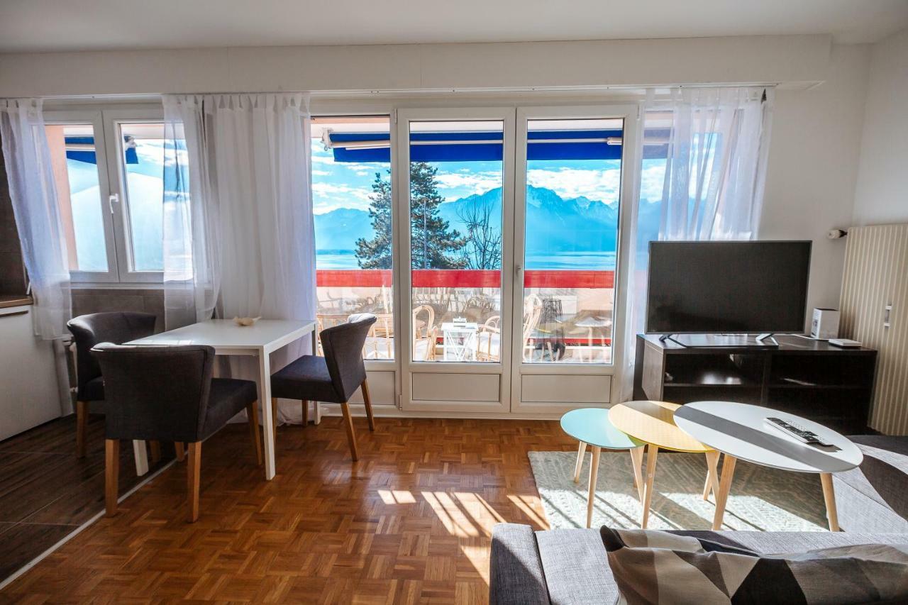 Terrace With Lake & Mountain View Монтре Екстер'єр фото